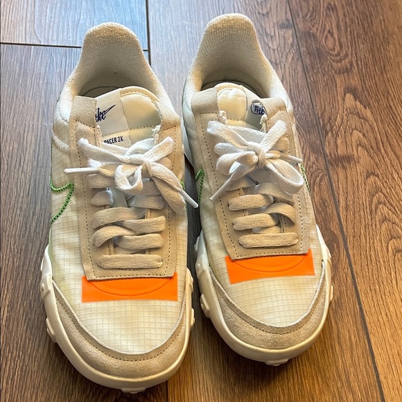 Nike Waffle Racer 2x Women's White and Orange Sneakers 7.5 - Picture 2 of 8